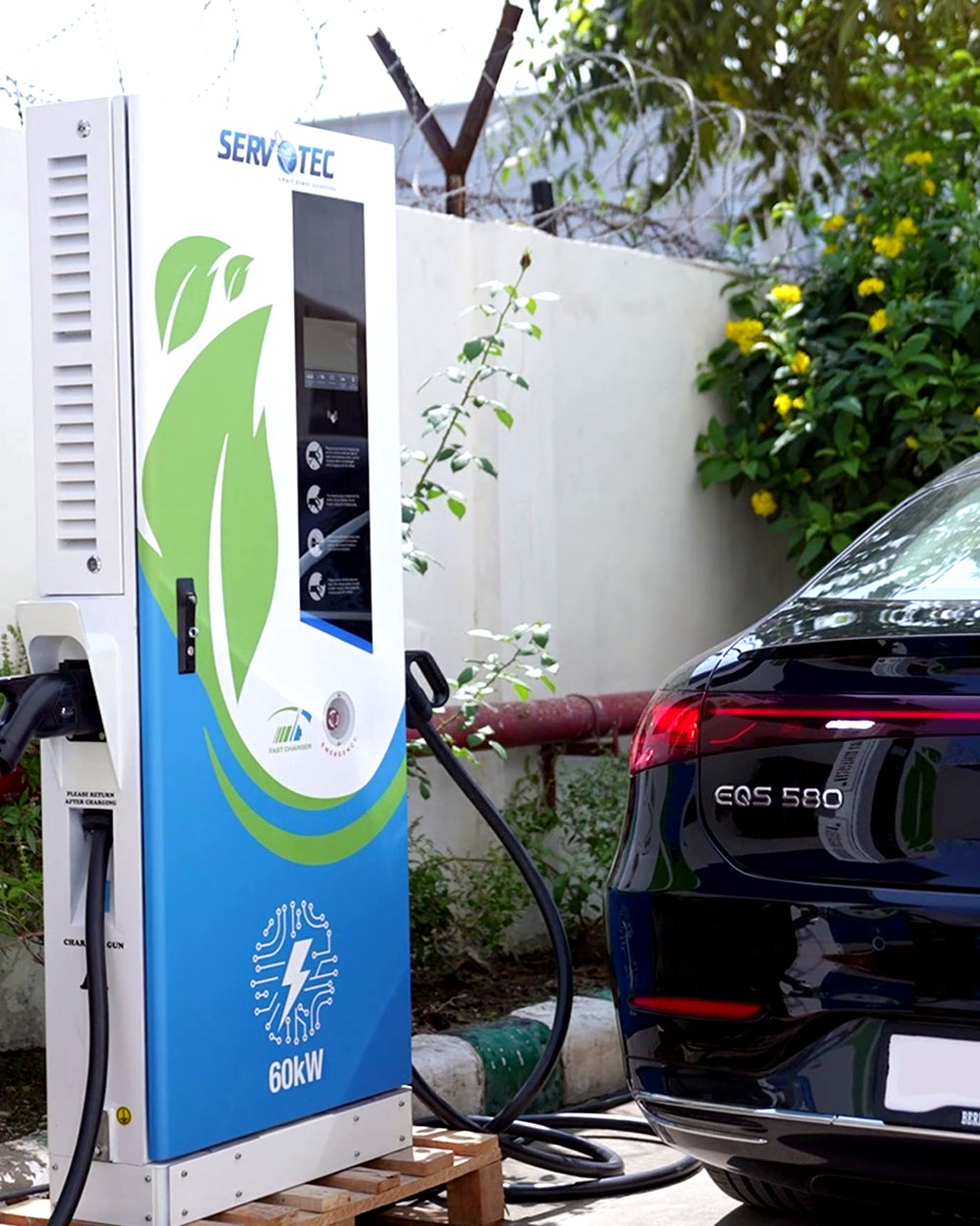 Servotech 60kW DC EV Charger with Dual CCS 2 (3 Phase) Gun